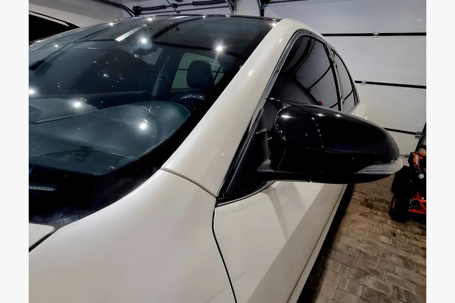 Toyota Auris 2012–2018 Kryty zrkadiel BMW-Style (2 ks) Fotografia 1