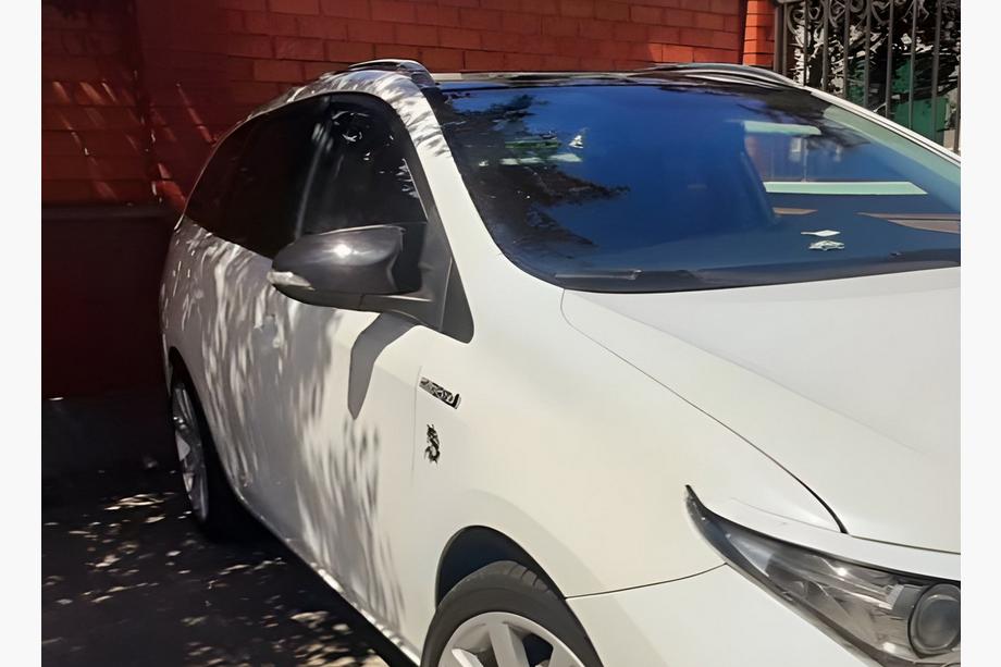 Toyota Auris 2012–2018 Kryty zrkadiel BMW-Style (2 ks) Fotografia 2