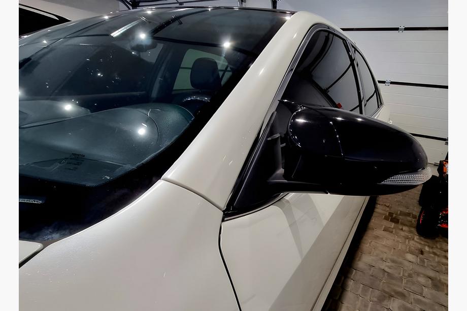 Toyota Corolla 2013–2019 Kryty zrkadiel BMW-Style (2 ks) Fotografia 1