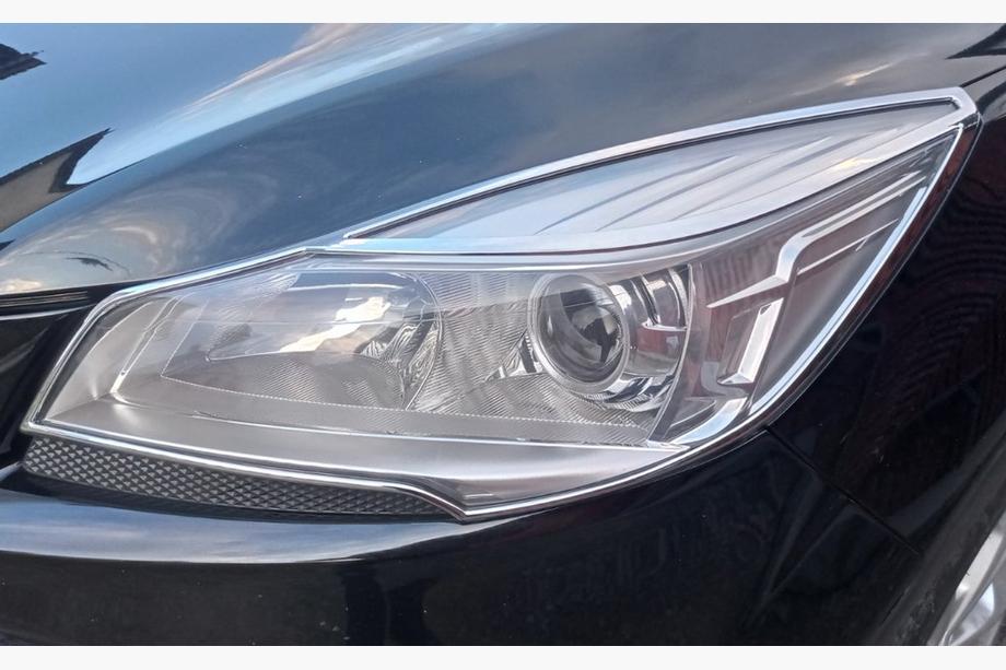Ford Kuga/Escape 2013–2019 Chrómové lišty na svetlá 2013-2016 (ABS) Fotografia 1
