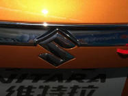 Suzuki Vitara 2015– Chrómová lišta nad ŠPZ Libao (ABS) fotografia 2