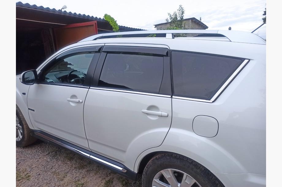 Mitsubishi Outlander 2012–2021 Okenné deflektory s chrómom (4 ks, Libao) Fotografia 1