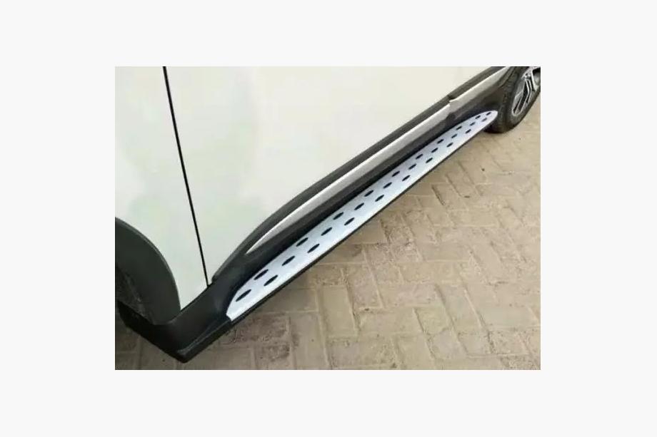 Mitsubishi Outlander 2012–2021 Bočné prahy V2 2016 (2 ks, hliník) Image