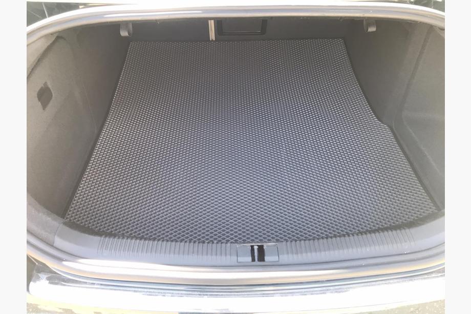 Audi A6 C6 2004–2011 Vanička do kufra Sedan (EVA, čierna) Image
