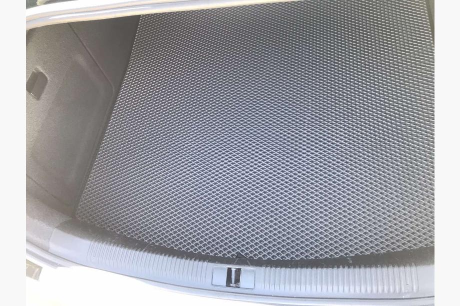 Audi A6 C6 2004–2011 Vanička do kufra Sedan (EVA, čierna) Fotografia 7