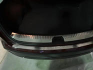 Nissan Qashqai 2010–2014 Nerezová ochranná lišta prahu kufra Libao fotografia 2