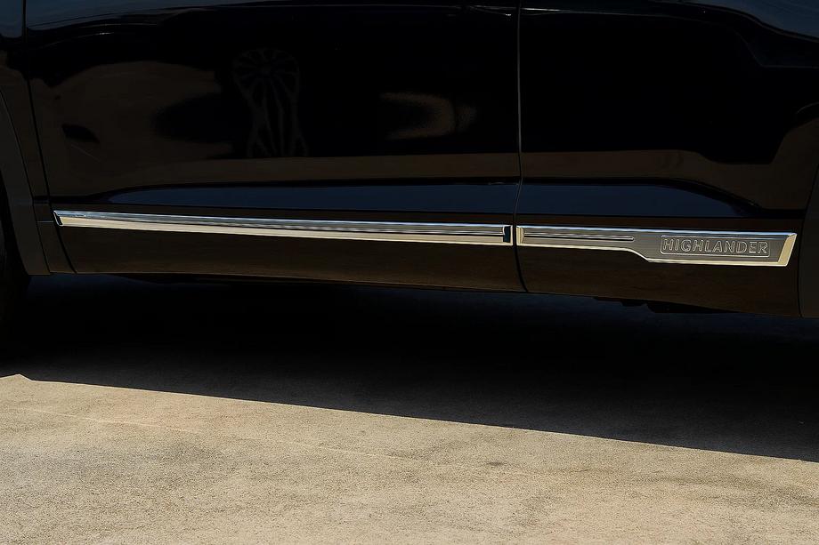Toyota Highlander 2013–2019 Chrómové lišty dverí Libao (ABS) Image