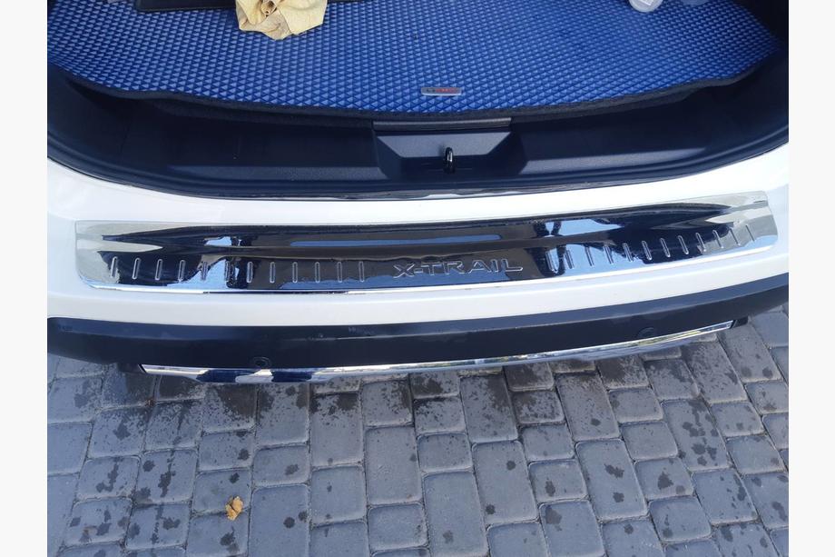 Nissan X-trail T32/Rogue 2014–2021 Libao nerezová lišta na zadný nárazník Image