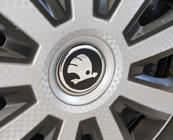 Skoda Nálepky na stredové krytky 54 mm (4 ks) fotografia 1