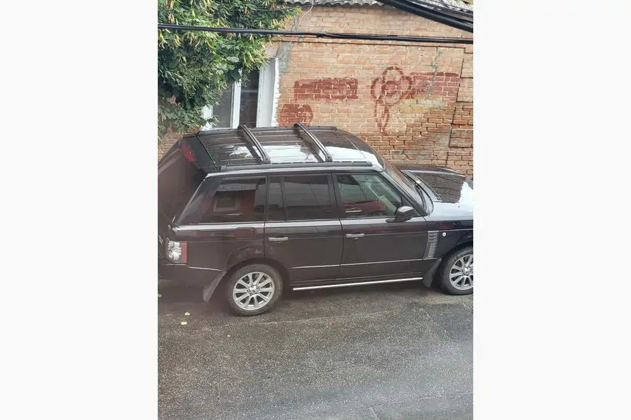Range Rover III L322 2002–2012 OEM strešné lyžiny s priečnikmi 2006-2012 (čierne) Fotografia 1