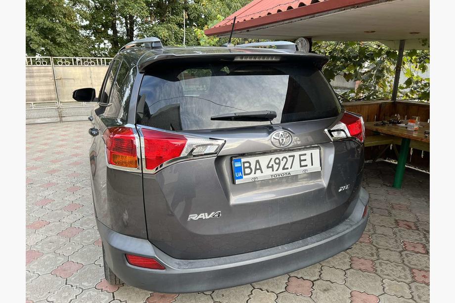 Toyota Rav 4 2013–2018 Chrómové kryty zadných svetiel Libao V2 2013-2016 (2 ks, plast) Fotografia 3