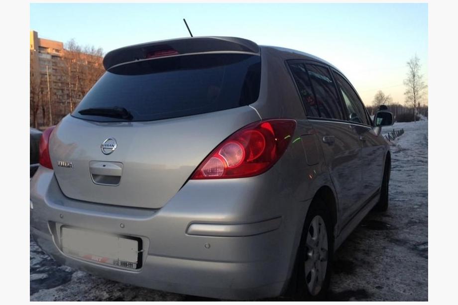 Nissan Tiida 2004–2011 Spojler pre hatchback (HB) Image