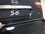 BYD S6 2010–2016 Nerezová lišta hrany veka kufra Libao fotografia 3