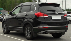 Chery Tiggo 5 2013– Libao lišta nad ŠPZ (nerez) fotografia 1