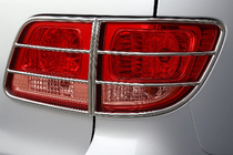 Toyota Fortuner 2006–2015 Ochrana zadných svetiel (nerez) fotografia 1