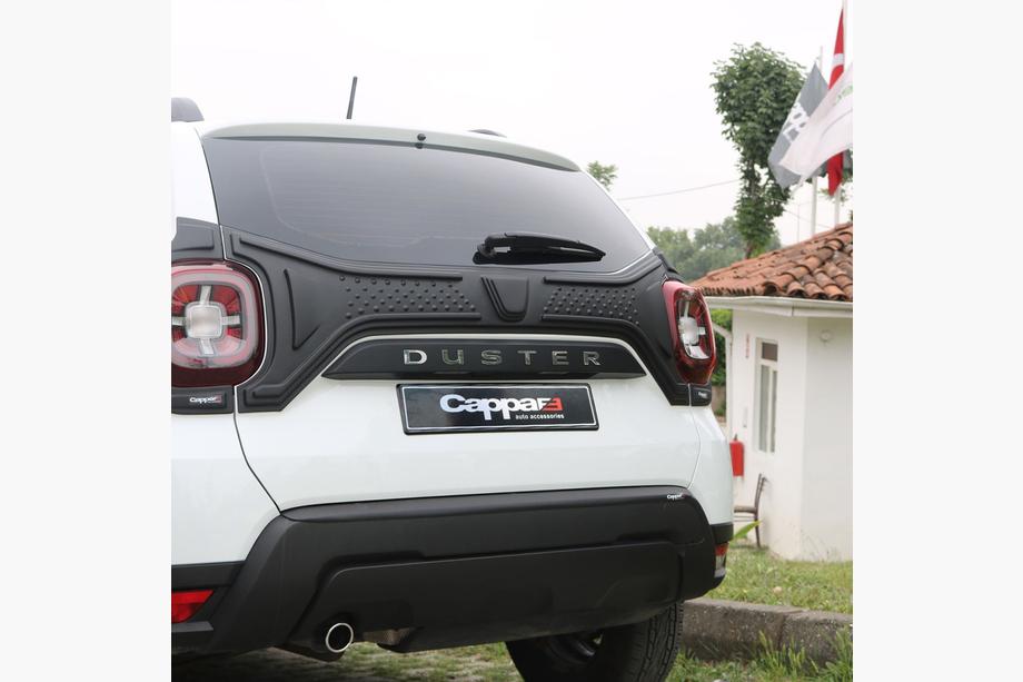 Renault Duster 2018–2024 Plastová lišta na veko kufra (3-dielna) Image