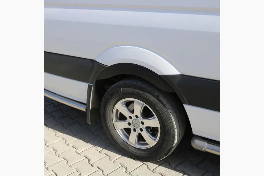 Peugeot Boxer 2006–2025 Lišty pod zadné lemy blatníkov (2 ks) Image