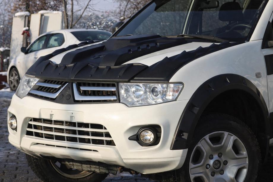 Mitsubishi L200 2006–2015 Deflektor kapoty V1 (ABS) Image