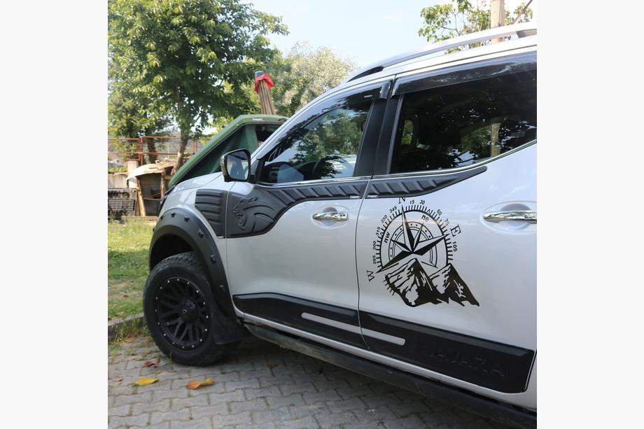 Nissan Navara/NP300 2016– Horné lišty dverí (6 ks, ABS) Image