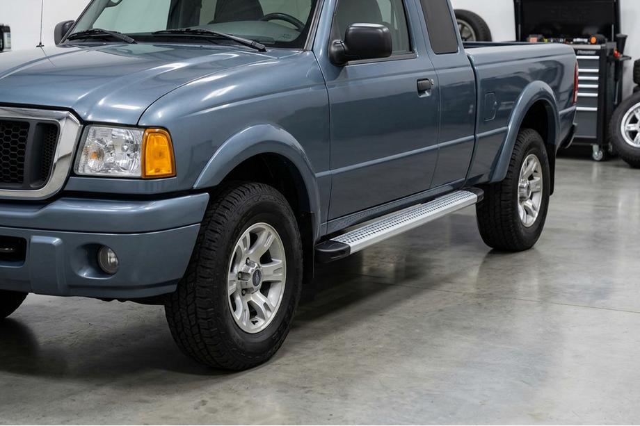 Ford Ranger 2002–2006 Bočné nášľapy Maya V2 (2 ks, hliník) Image