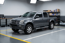 Isuzu D-Max 2002–2011 Bočné nášľapy Tayga V2 (2007-2012, 2 ks, hliník) fotografia 1