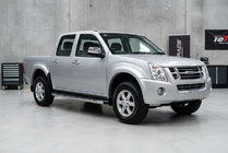 Isuzu D-Max 2002–2011 Bočné nášľapy BlackLine (2007-2012, 2 ks, hliník) fotografia 1