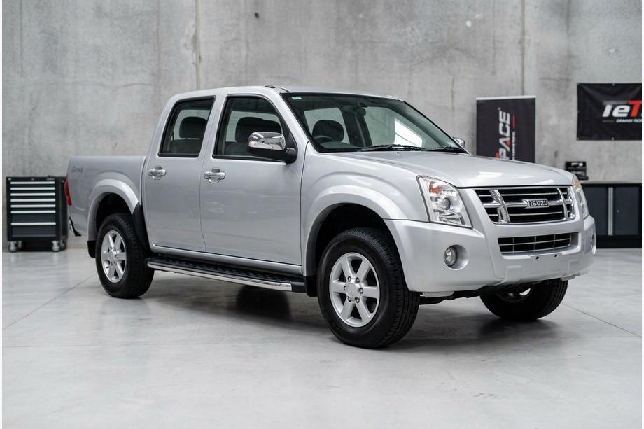 Isuzu D-Max 2002–2011 Bočné nášľapy BlackLine (2007-2012, 2 ks, hliník) Image