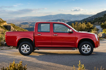 Isuzu D-Max 2002–2011 Bočné prahy Maya Red (2007-2012, 2 ks., hliník) fotografia 1