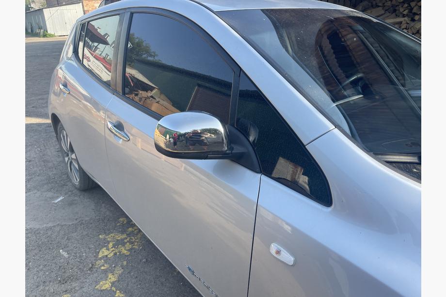 Nissan Leaf 2010–2017 Nerezové chrómové kryty spätných zrkadiel (2 ks) OmsaLine – talianska nehrdzavejúca oceľ Fotografia 2