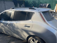 Nissan Leaf 2010–2017 Strešné lyžiny Skyport (čierne) fotografia 2