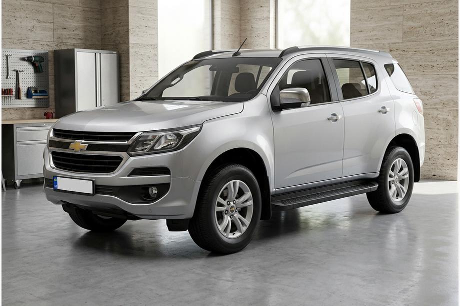 Chevrolet Trailblazer 2012–2019 Bočné nášľapy Allmond Black (2 ks, hliník) Image