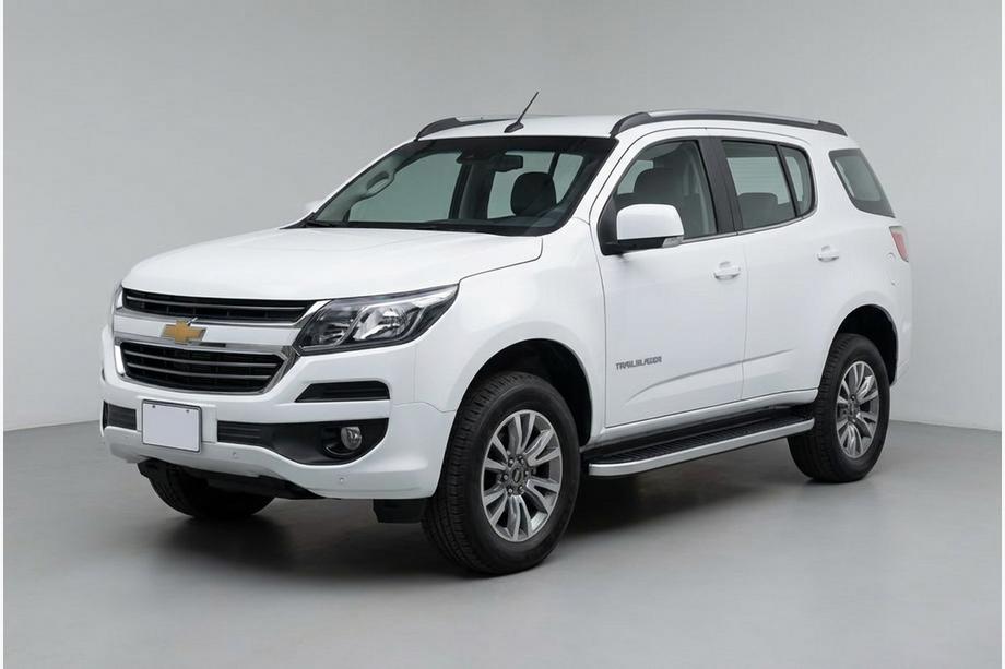 Chevrolet Trailblazer 2012–2019 Bočné prahy Tayga Grey (2 ks, hliník) Image