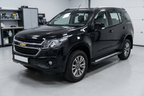 Chevrolet Trailblazer 2012–2019 Bočné nášľapy Vision New Black (2 ks, hliník) fotografia 1