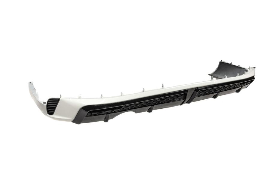 Toyota Land Cruiser 300 2021– Bodykit sada GXR Čierna farba Fotografia 16