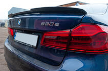 BMW 5. rad G30/G31 2017–2023 Spojler M-Performance V1 (1234 Upgrade, čierny) fotografia 4