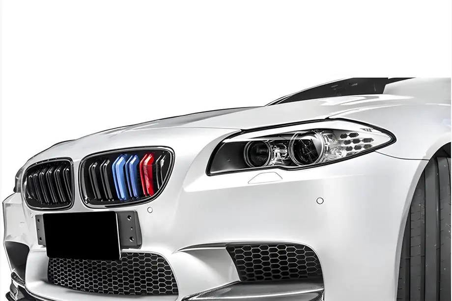 BMW 5. rad F10/F11 2010–2016 M-Look obličkové mriežky (M-Color) Image