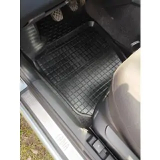 Gumové autokoberce s vysokým okrajom (4 ks, Polytep)
