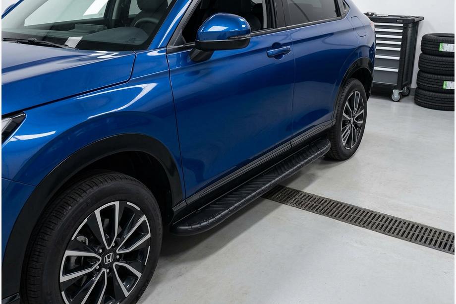 Honda HR-V 2021– Bočné nášľapy Bosphore Black (2 ks, hliník) Image