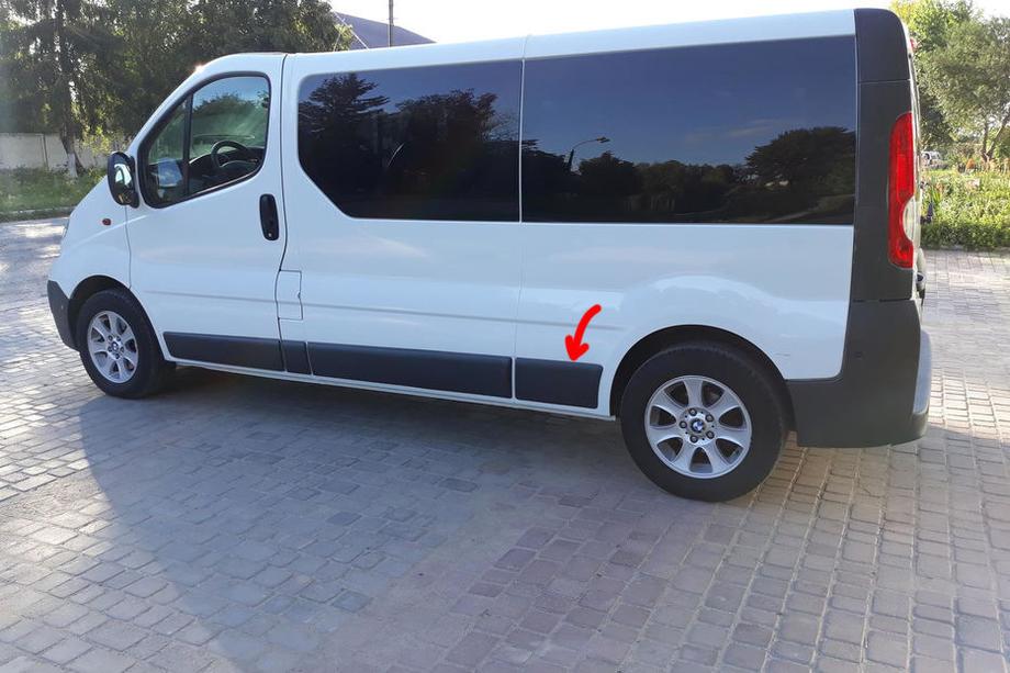 Renault Trafic 2001–2015 Originálna použitá lišta dverí (L4) Image