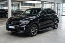 Volkswagen T-Roc 2017–2025 Bočné nášľapy Bosphore Black (2 ks, hliník) fotografia 1