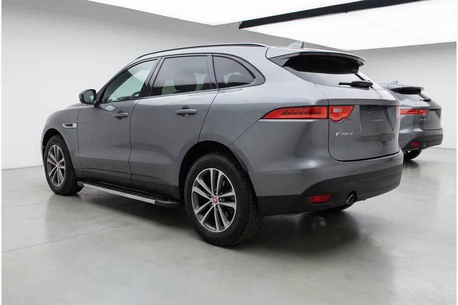 Jaguar F-PACE 2016– Bočné nášľapy RedLine (2 ks, hliník) Image