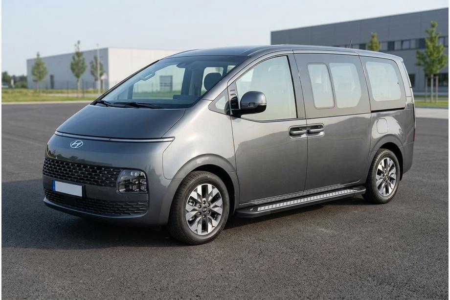 Hyundai Staria 2021– Bočné nášľapy Vision New Black (2 ks, hliník) Image