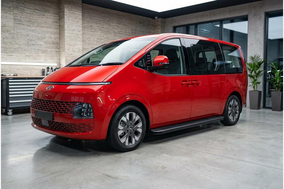 Hyundai Staria 2021– Bočné nášľapy Maya V1 (2 ks, hliník) Image