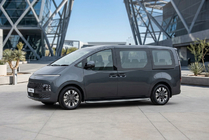 Hyundai Staria 2021– Bočné prahy Tayga Grey (2 ks, hliník) fotografia 1