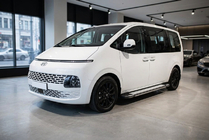 Hyundai Staria 2021– Bočné nášľapy Rainbow (2 ks, hliník) fotografia 1