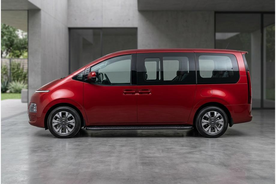 Hyundai Staria 2021– Bočné nášľapy Bosphorus Black (2 ks, hliník) Image