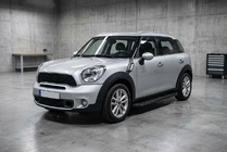 Mini Countryman R60 2010–2017 Bočné prahy Tayga Black (2 ks, hliník) fotografia 1