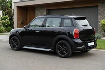 Mini Countryman R60 2010–2017 Bočné nášľapy Maya V2 (2 ks, hliník) fotografia 1