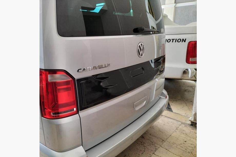 Volkswagen T6 2015–2024 Plastová lišta na veko kufra EuroCap (ABS) Fotografia 1