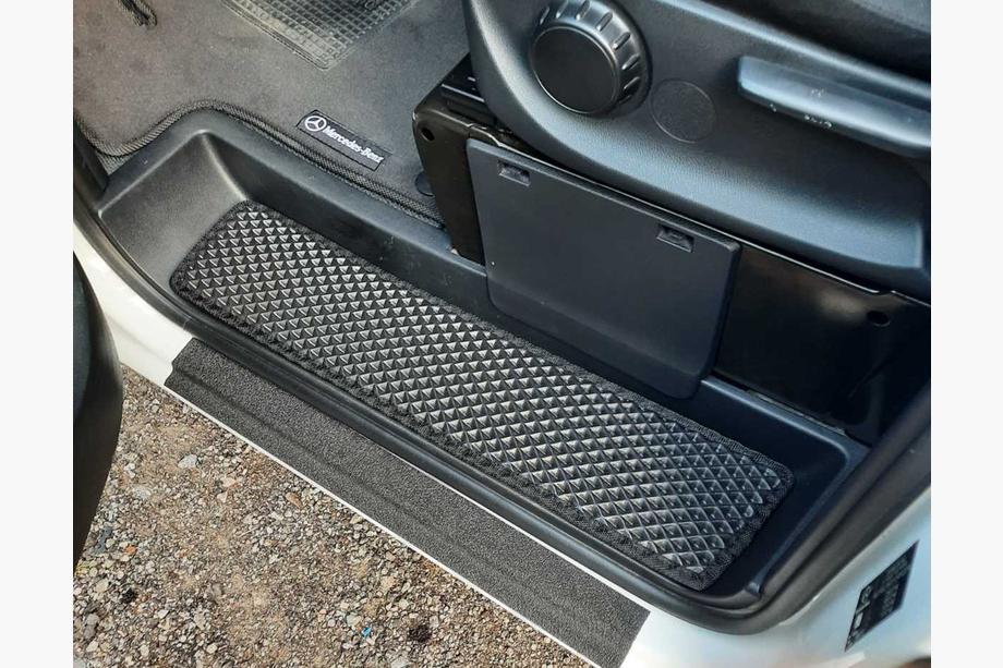 Mercedes Vito/V-trieda W447 2014– Rohože na prahy (3 ks, EVA, čierne) Image